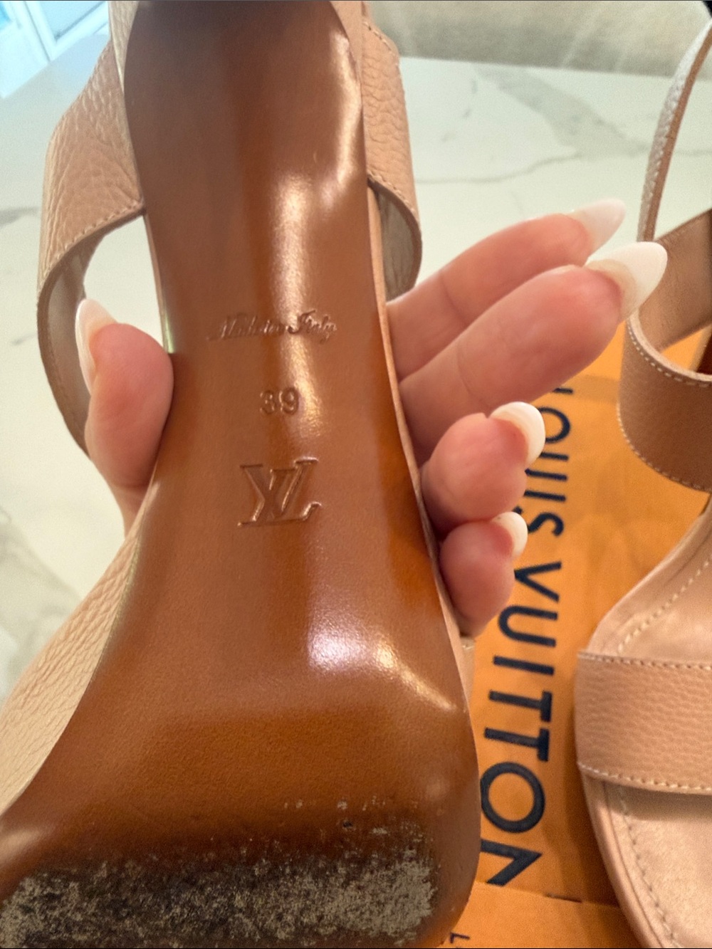 Louis Vuitton Beige Leather V-strap Platform Sandals with Gold V Accent - Picture 5 of 8